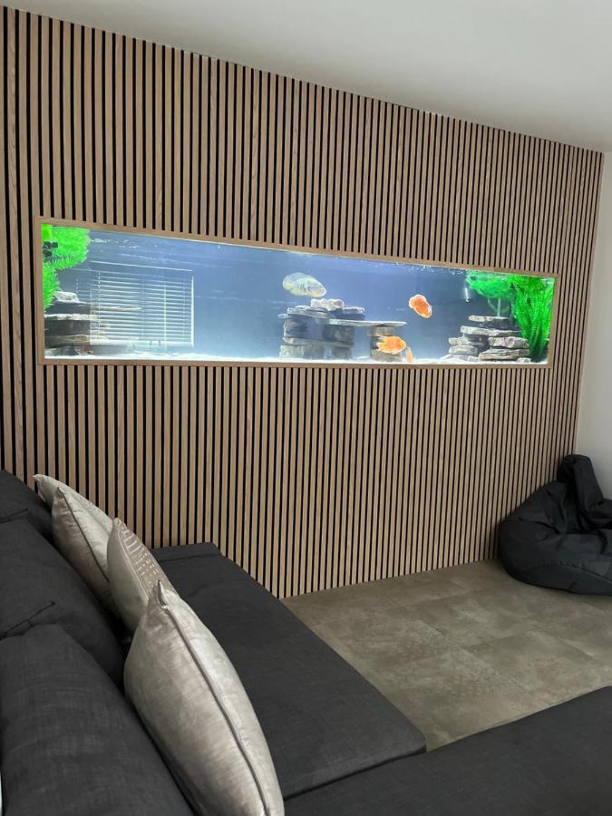 Terfyn Hall Aquarium Apartment 1 Prestatyn Bagian luar foto